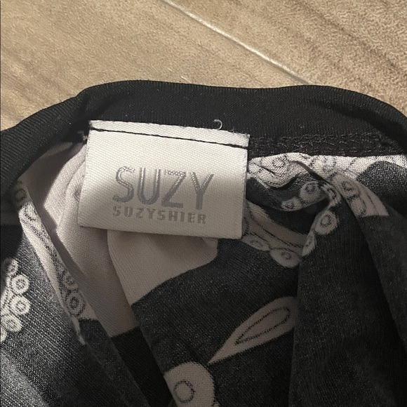 Cute Two Way Top - Picture 4 of 4